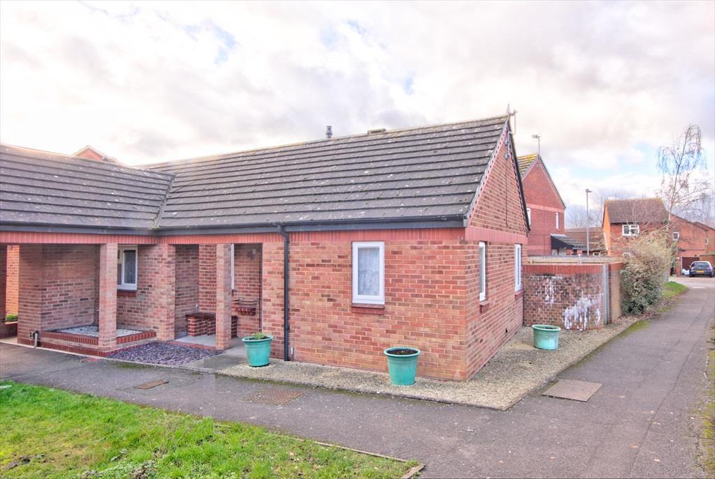 Linden Close Evesham 1 bed bungalow for sale £179,950