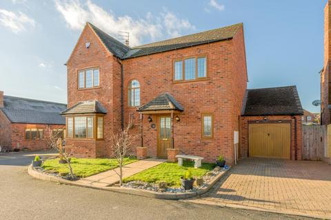 4 bedroom detached house for sale - Majors Fold, Gornal, The Straits