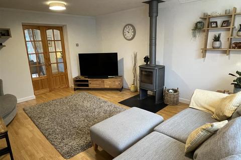 45 Chough Crescent, St Austell, PL25 3AY