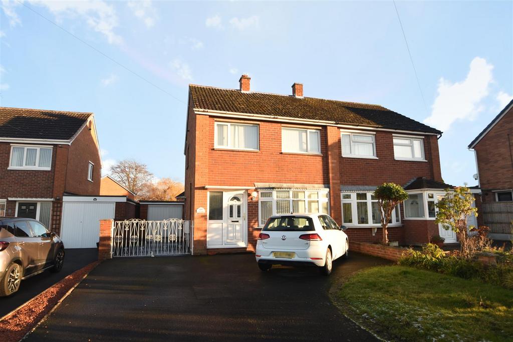 169 Sutton Road, Shrewsbury, SY2 6QU 3 bed semidetached house £250,000