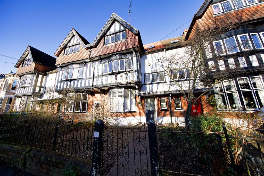 Westbourne Avenue, Hull 5 bed terraced house £400,000
