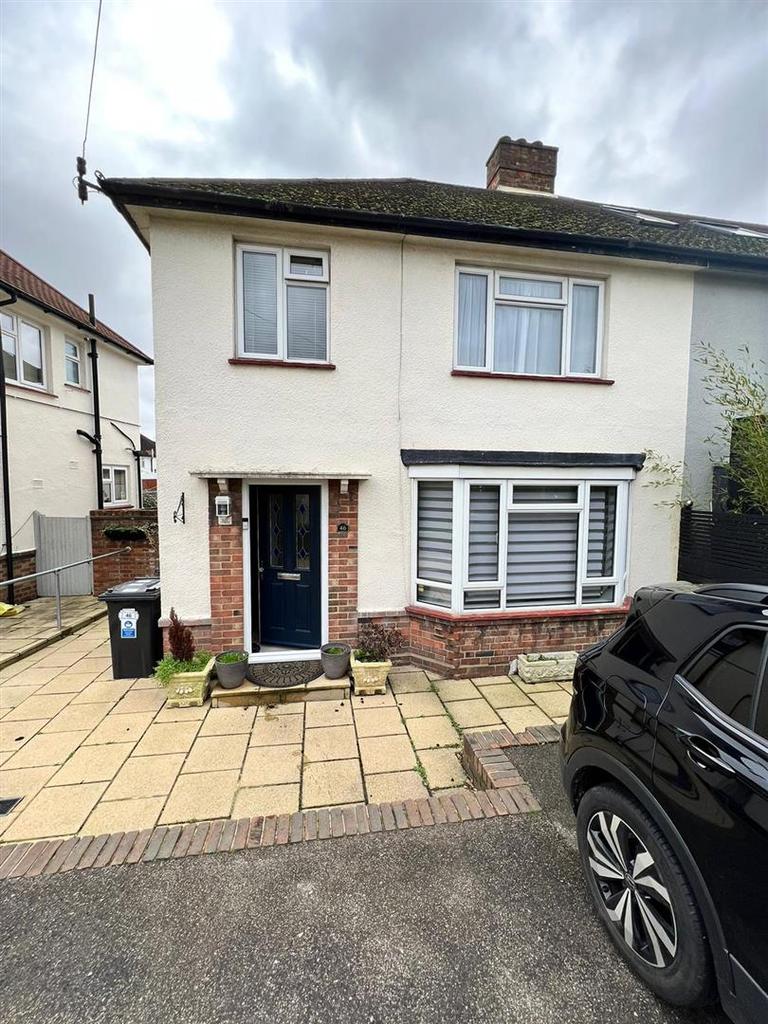 Brookfield Crescent, Mill Hill East, NW7 3 bed semidetached house £