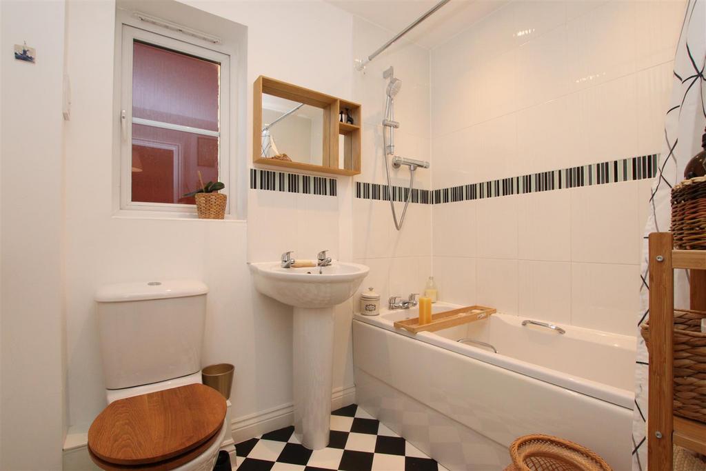 Bathroom.JPG