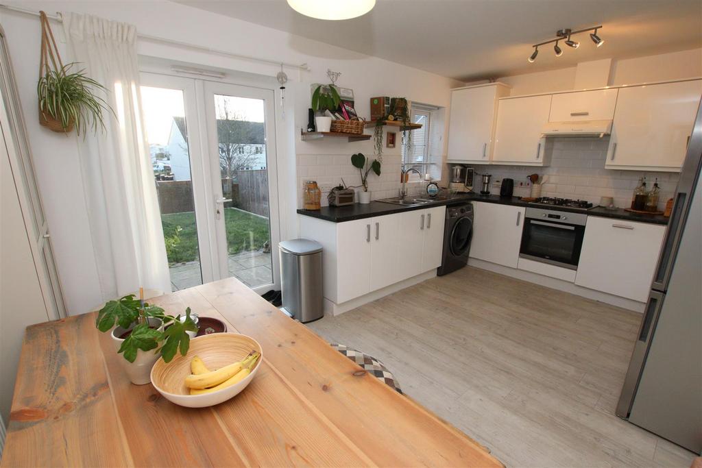 Kitchen Dining Room.JPG