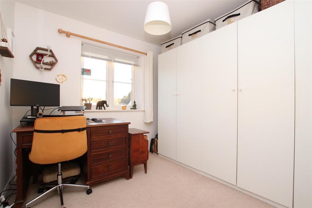 Bedroom 2.JPG