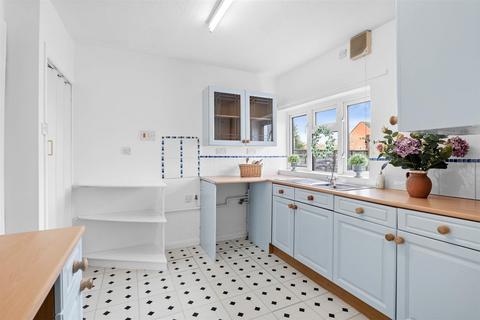 136 Albert Road, Evesham, WR11 4LB