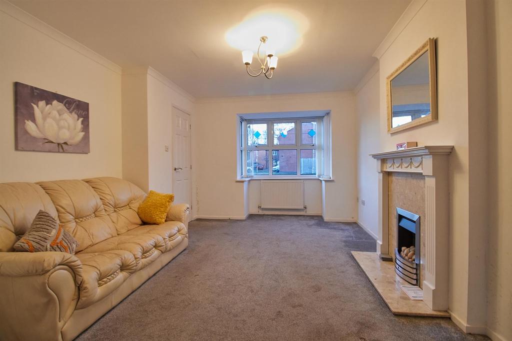 Coldstream Close, Hinckley 3 bed semidetached house £230,000