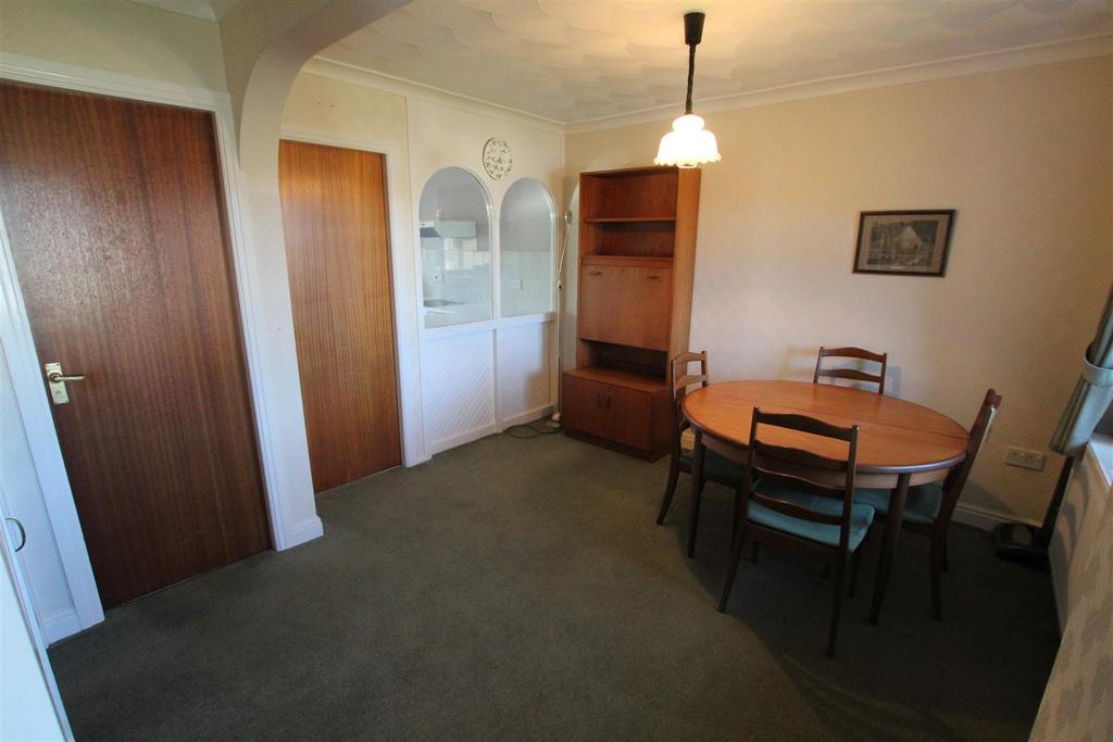 Entrance Hall/ Dining Room