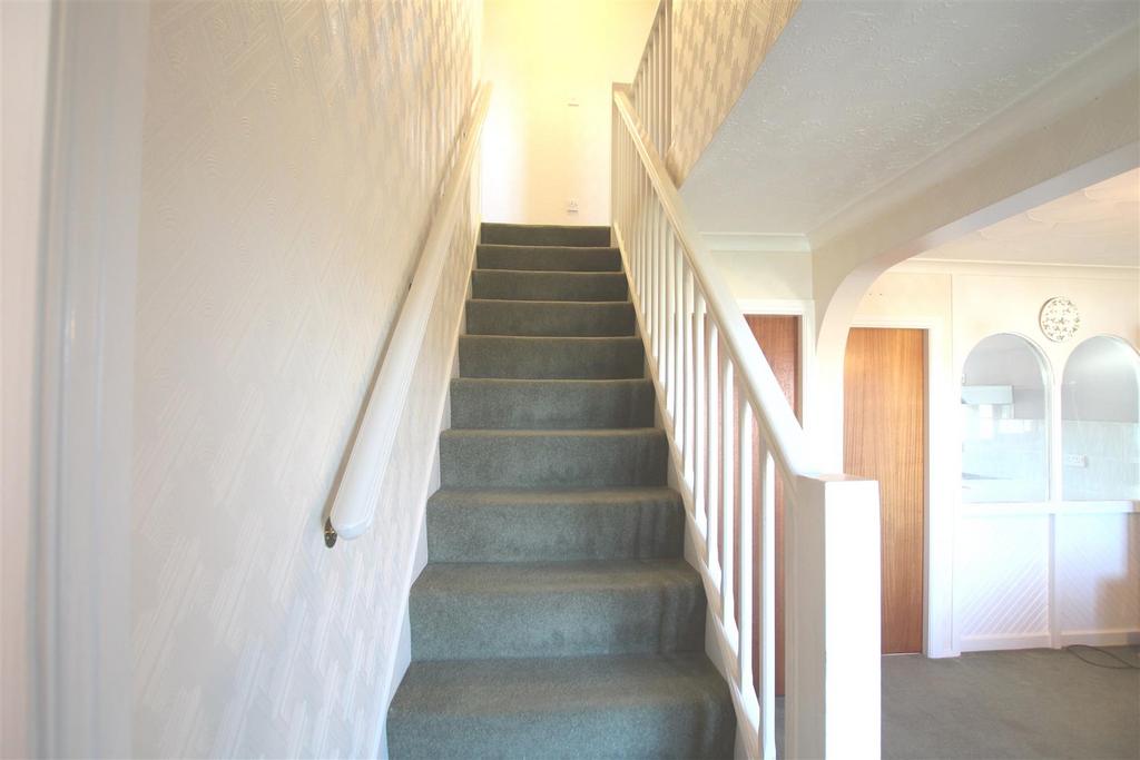 Entrance Hall/ Dining Room