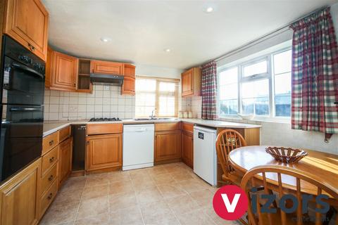 45 Bromsgrove Road, Studley, B80 7PG