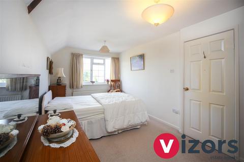 45 Bromsgrove Road, Studley, B80 7PG