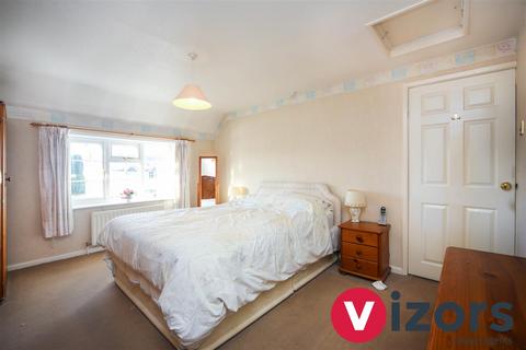 45 Bromsgrove Road, Studley, B80 7PG