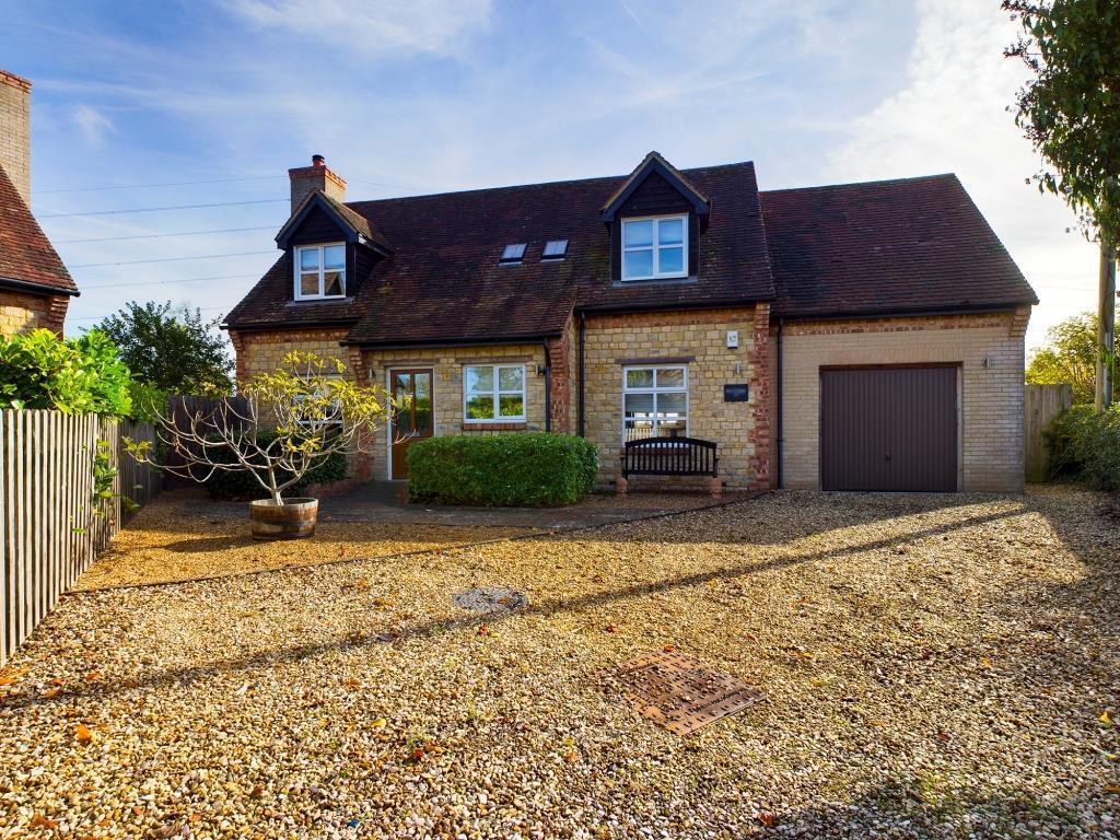 Plum Park Lane, Paulerspury, Towcester 5 bed detached house for sale