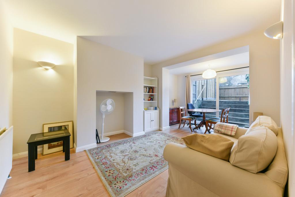 Victoria Rise Clapham Victoria Rise, SW4 1 bed flat - £1,850 pcm (£427 pw)
