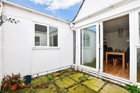 43 Cheshunts, Basildon, SS13 3NL