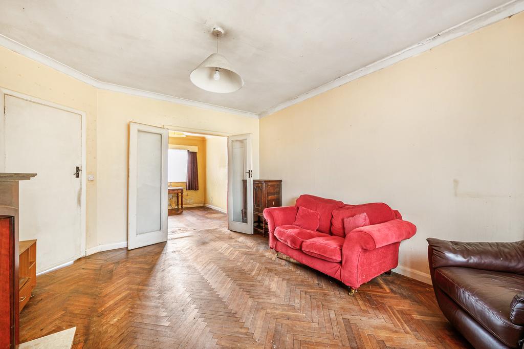 Inglis Road, Ealing, W5 3 bed semidetached house £850,000