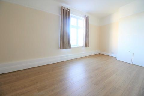 2 bedroom apartment to rent - Field End Road, Eastcote, HA5