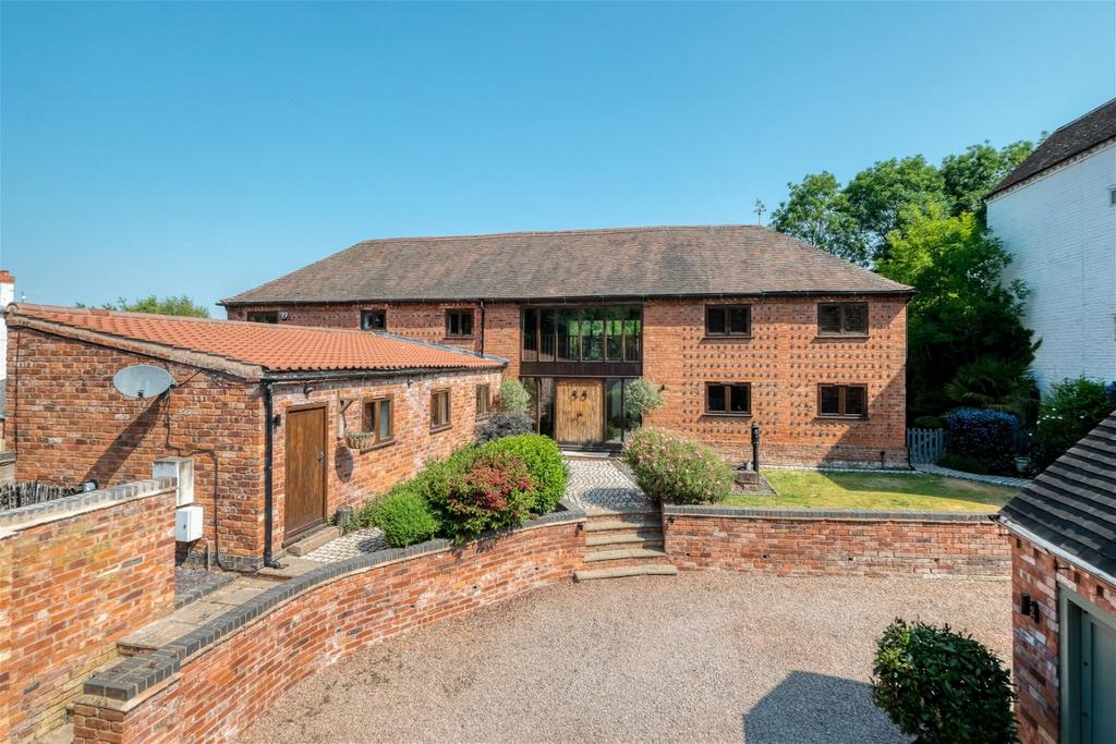 Parkmore Farm Barn, Torton Lane, Torton, Kidderminster, DY10 4HX 5 bed