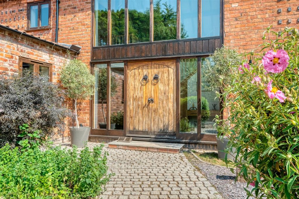 Parkmore Farm Barn, Torton Lane, Torton, Kidderminster, DY10 4HX 5 bed barn conversion for sale