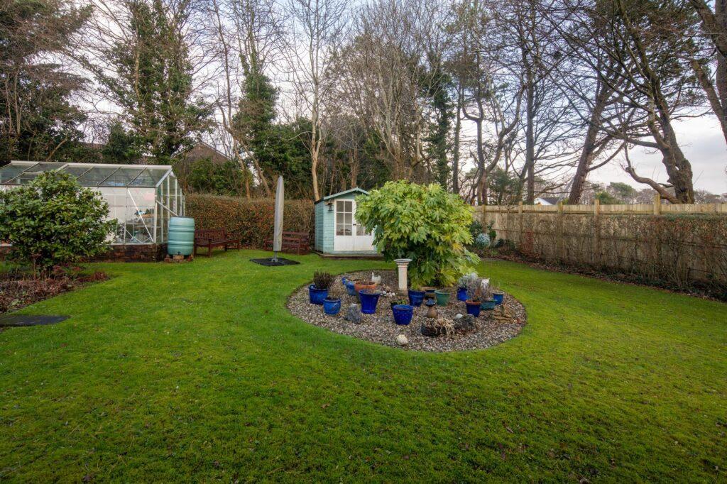 Lomond Drive, Newton Mearns 3 bed detached bungalow for sale £399,000
