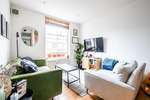 1 bedroom flat for sale - Broadway Market, London E8