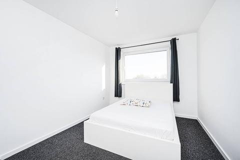 2 bedroom flat to rent, Landmark Heights, Hackney, London, E5
