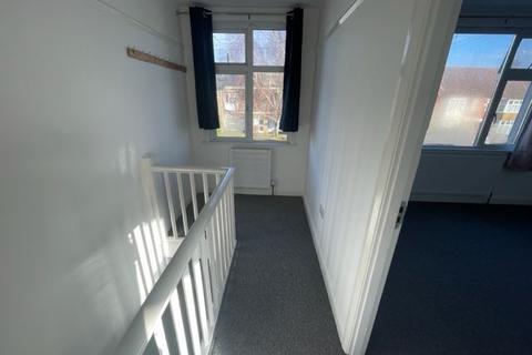 2 bedroom terraced house to rent - Trinity Road, Luton