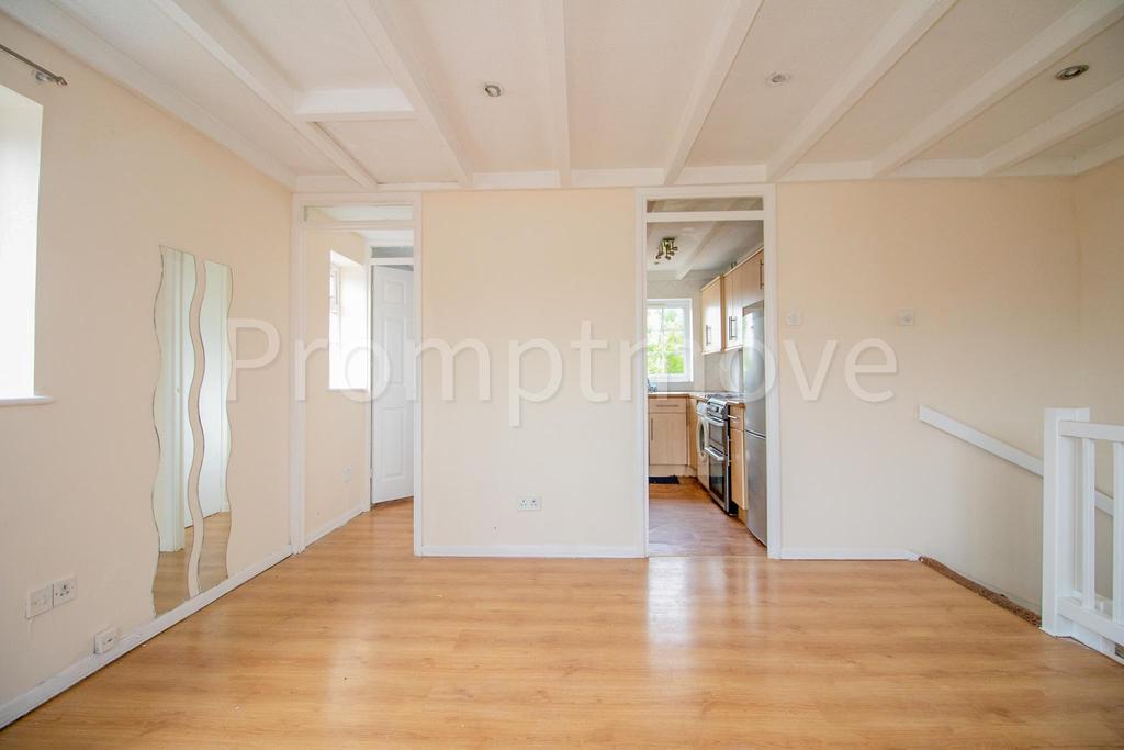 Bunting Road Luton LU4 0UU Studio £650 pcm (£150 pw)