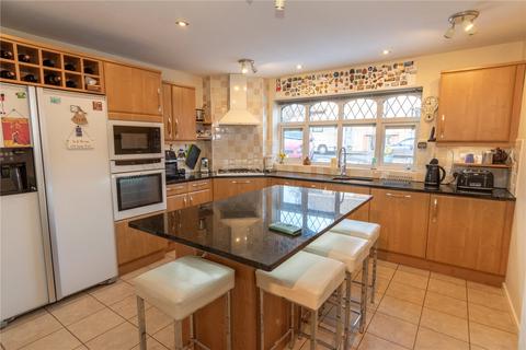 19 Charlecott Close, Birmingham, B13 0DE