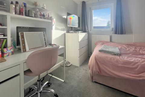 26 Tunnmeade, Ifield, Crawley, RH11 0QR
