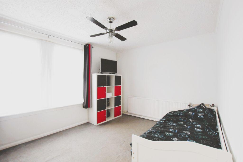Bedroom 1 (Double)