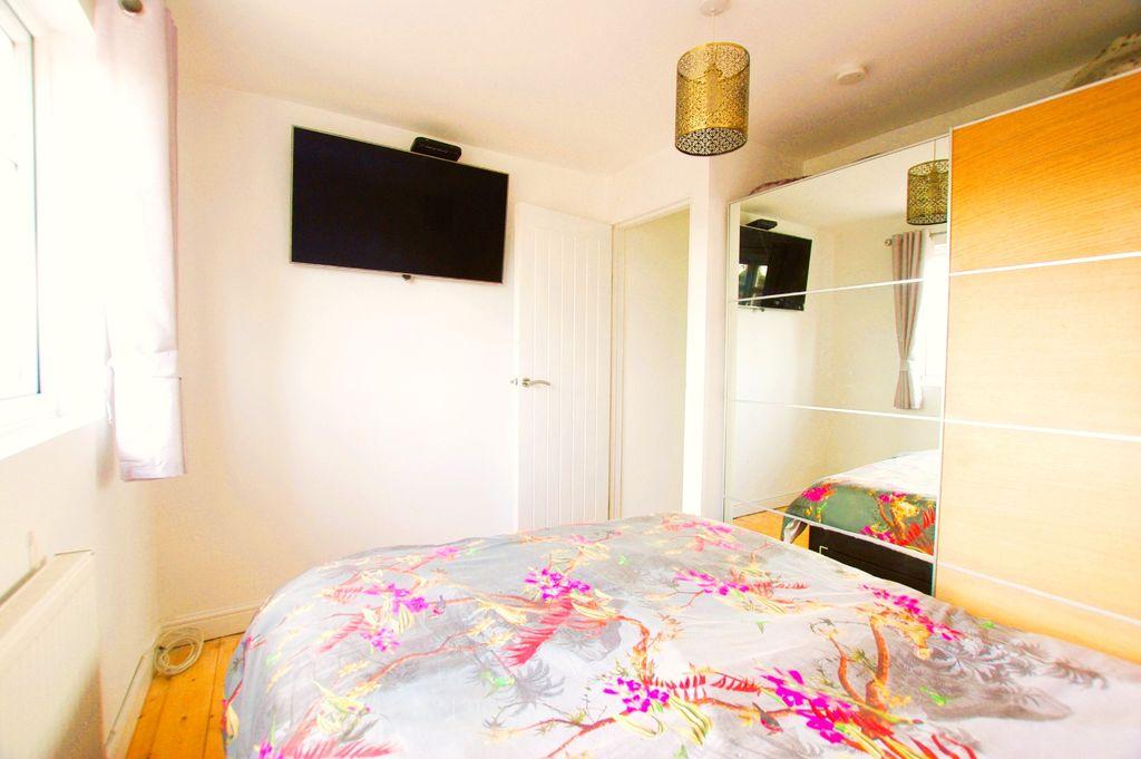 Bedroom 4 (Double)