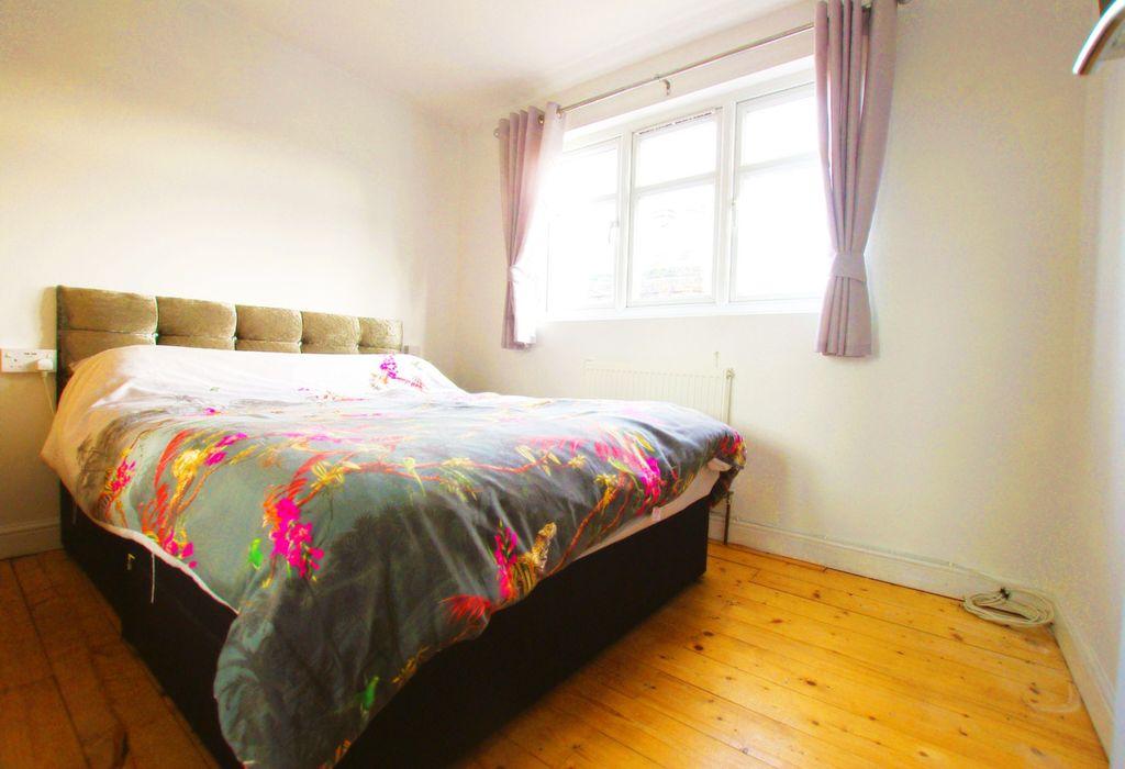 Bedroom 4 (Double)