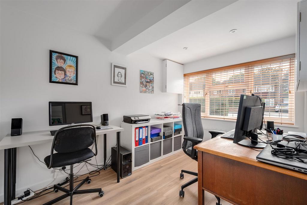 15 Home Office.jpg