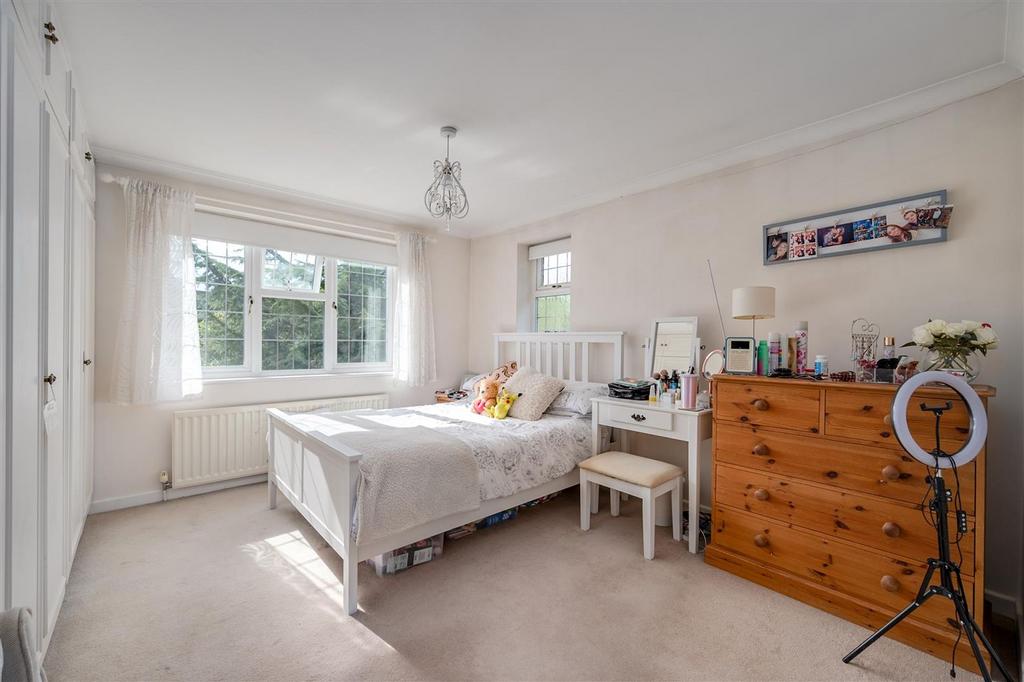 17 Bedroom 3.jpg