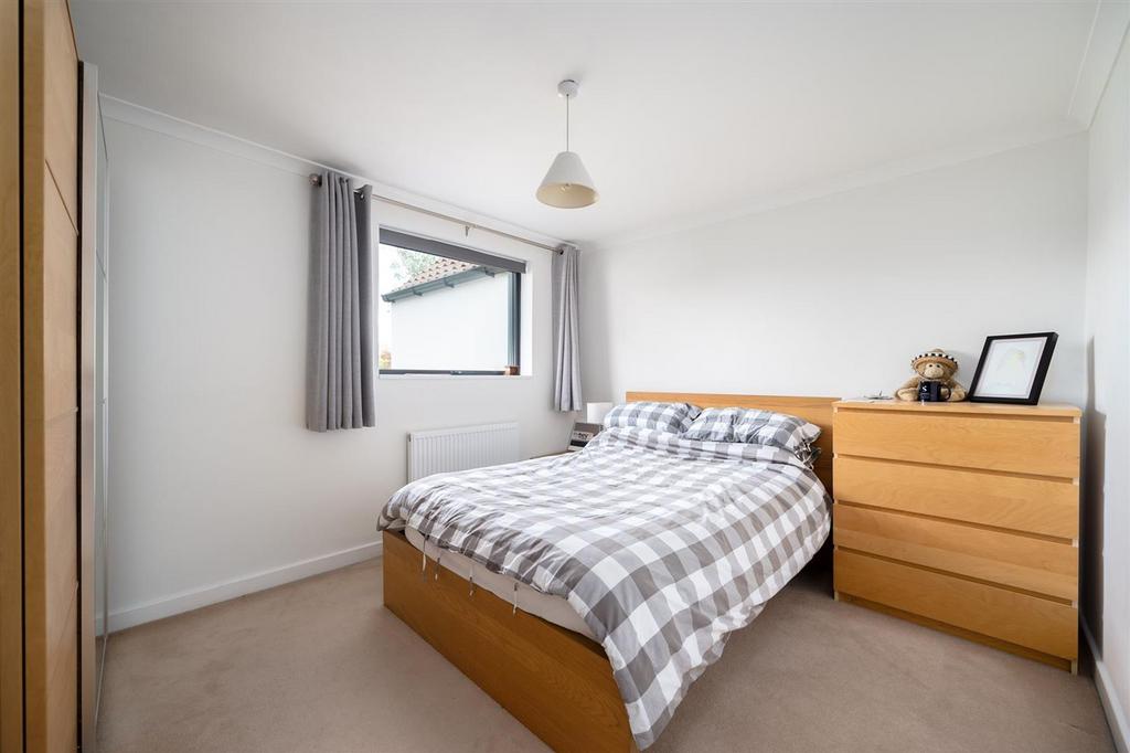 18 Bedroom 4.jpg
