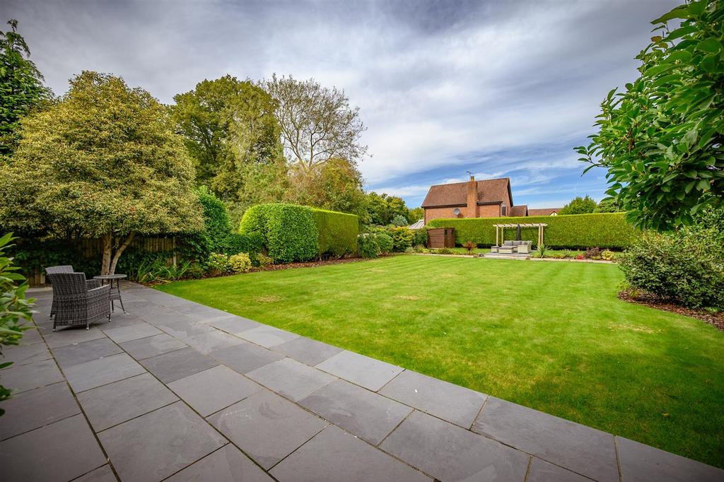 6 Garden.jpg