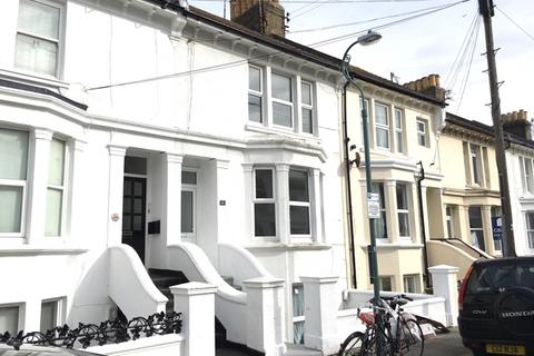3 bedroom ground floor maisonette to rent, Maisonette 61 Goldstone Road, Hove BN3 3RG