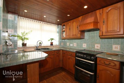 2 bedroom bungalow for sale - Woodland Avenue,  Thornton-Cleveleys, FY5