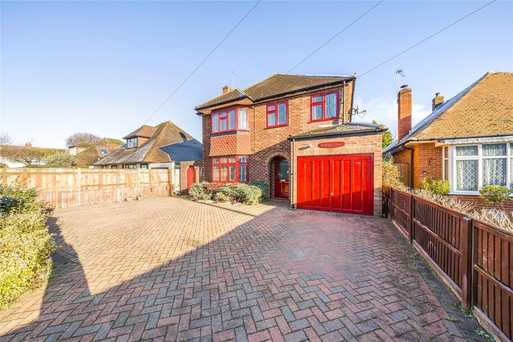 WaltonOnThames, Surrey, KT12 4 bed detached house for sale £875,000