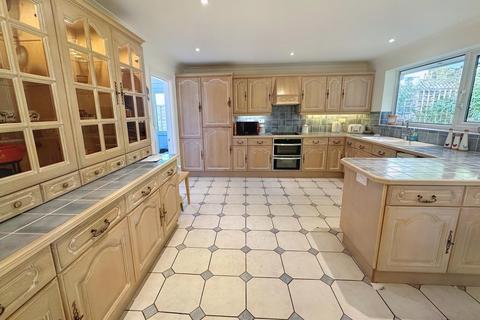 24 Avalon, Lilliput, Poole, BH14 8HT