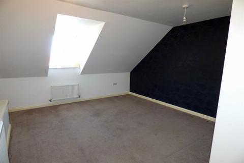 3 bedroom terraced house to rent, Bellona Close, Hebburn