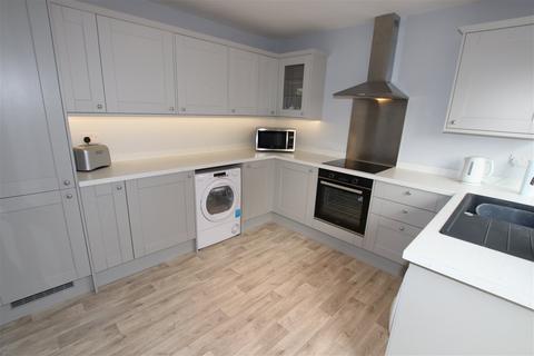 11 Hall Royd Walk, Silkstone Common, Barnsley, S75 4QA