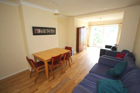 undefined, Raeburn Avenue, Surbiton KT5
