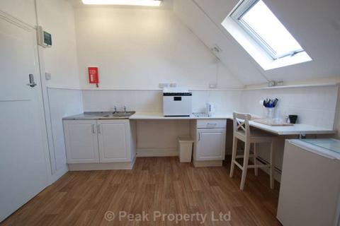 1 bedroom in a house share to rent, York Road, Southend On Sea SS1