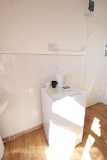 1 bedroom in a house share to rent, York Road, Southend On Sea SS1