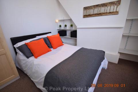 1 bedroom in a house share to rent, York Road, Southend On Sea SS1