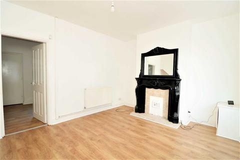 3 bedroom townhouse to rent, The Coppice, Liverpool