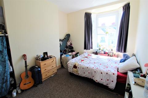3 bedroom maisonette to rent, Hamilton Road, Brighton, BN1