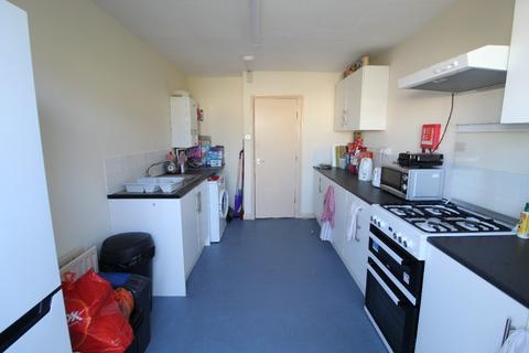 3 bedroom maisonette to rent, Hamilton Road, Brighton, BN1